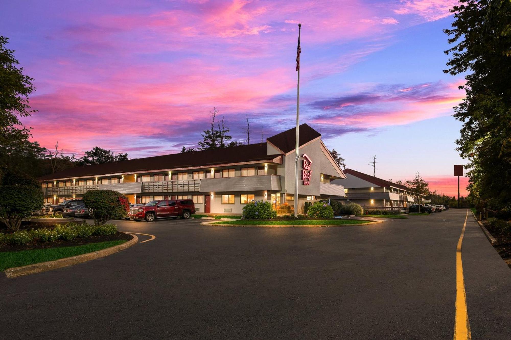 Red Roof Inn Salem Exterior photo